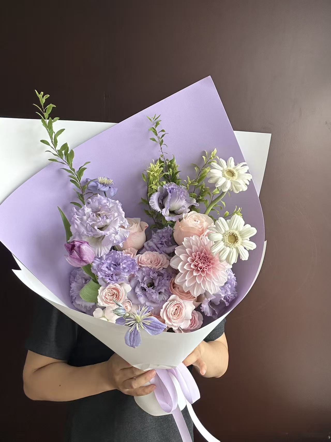 杭州薰衣草粉紫花束细节实拍，适合小众高级感花束和柔色系花束参考