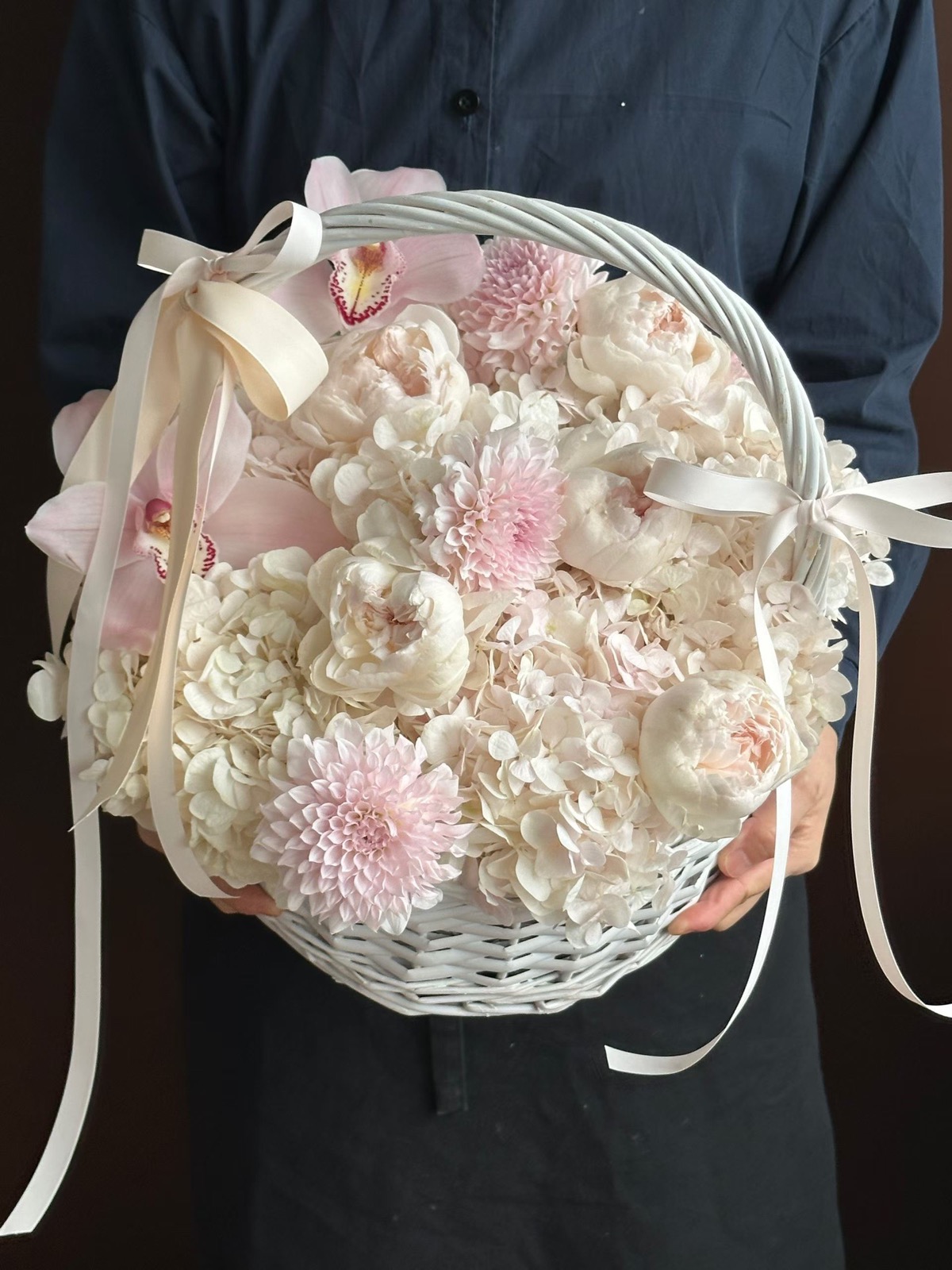 杭州粉白兰花编织花篮实拍｜生日、纪念日和新家花礼